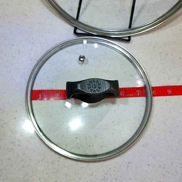 2 Replacement Glass lids with vents 8 and 10 inches - Picture 4 of 6